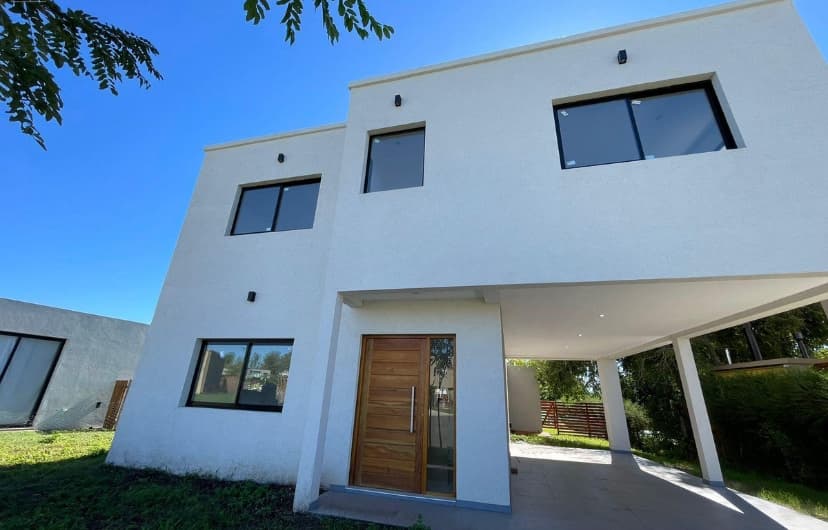 Casa en Venta en Pilar del Este