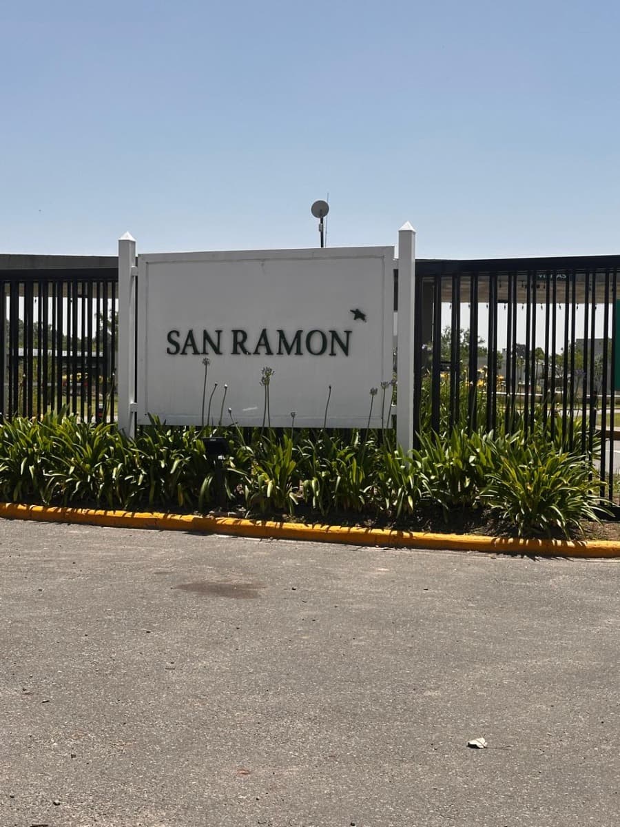 Terreno / Lote en Venta en Pilar del Este