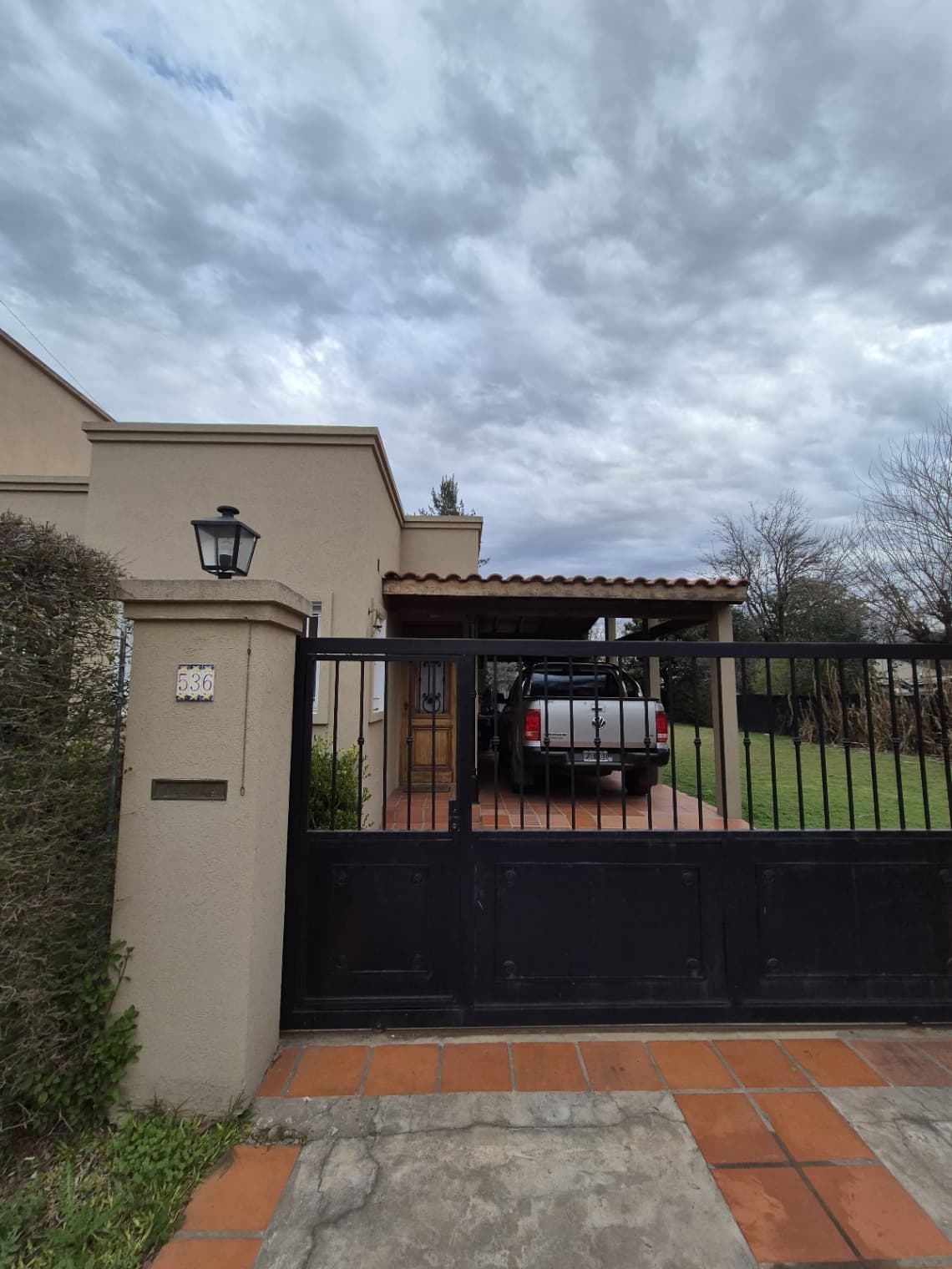Casa en Alquiler en Bella Vista